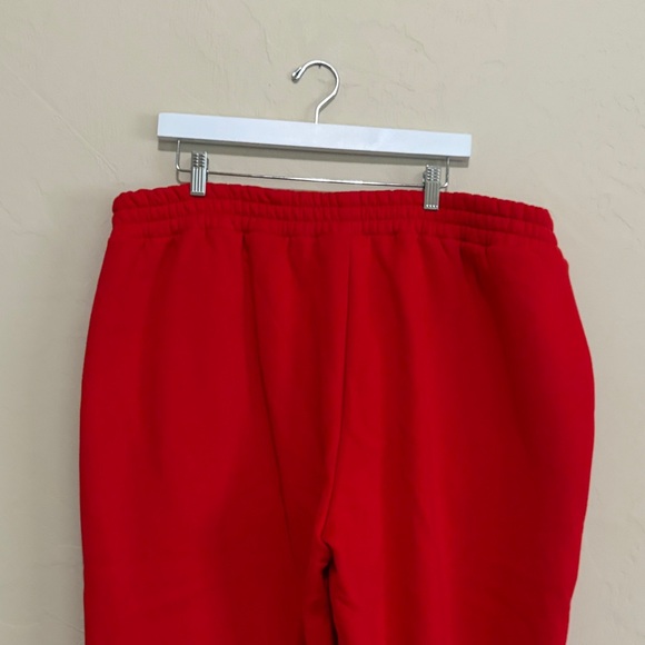 Comfrt Crimson Red Signature Sweats. Never Worn Never Washed. New w/o tags!!! - Picture 8 of 10